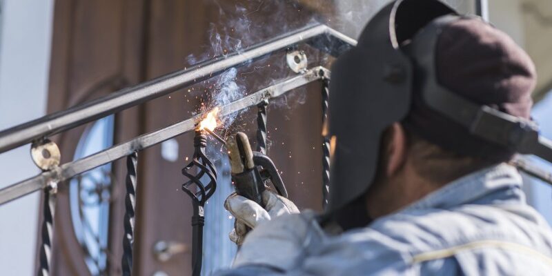 shutterstock_612996278-scaled Handrails for stairs
